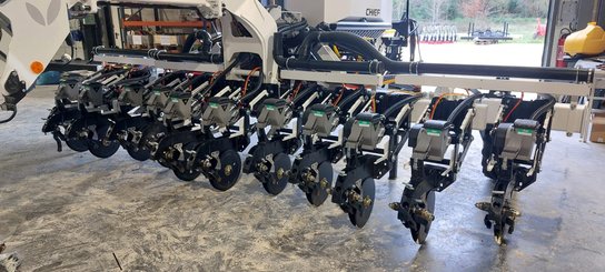 Precision seeder Agrisem CHEF traîné Repliable