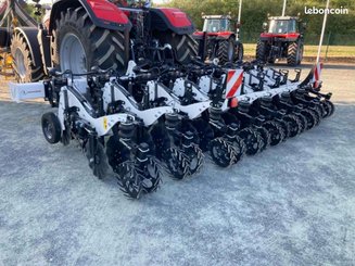 No-till seed drill Agrisem Strip-Cat II porté Repliable