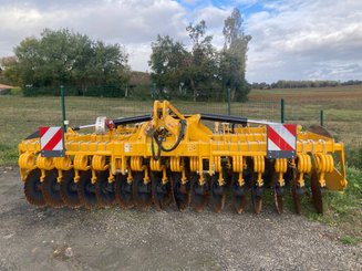 Disc stubble cultivator Agrisem Disc-O-Mulch Gold porté Repliable
