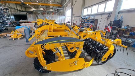 Disc stubble cultivator Agrisem Disc-O-Mulch Gold porté Repliable
