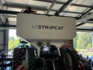 No-till seed drill Agrisem Strip-Cat II traîné Repliable