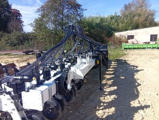 No-till seed drill Agrisem Strip-Cat II porté Repliable