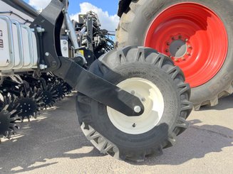 Precision seeder Agrisem CHEF porté Repliable