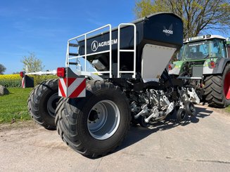 No-till seed drill Agrisem mBOSS Rétractable