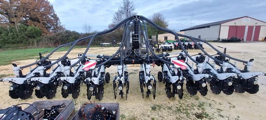No-till seed drill Agrisem Strip-Cat II porté Repliable