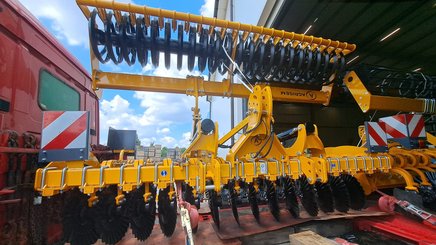 Disc stubble cultivator Agrisem Disc-O-Mulch Gold porté Fixe