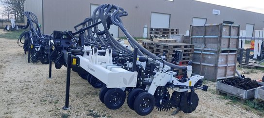 No-till seed drill Agrisem Strip-Cat II porté Repliable