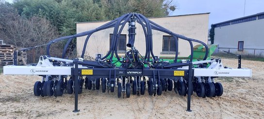No-till seed drill Agrisem Strip-Cat II porté Repliable