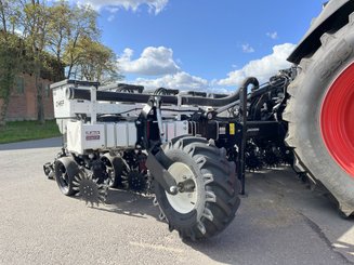 Precision seeder Agrisem CHEF porté Repliable