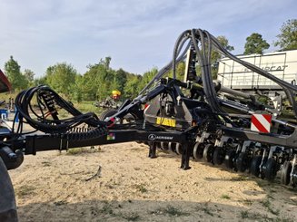 No-till seed drill Agrisem Strip-Cat II traîné Repliable