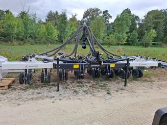 No-till seed drill Agrisem Strip-Cat II porté Repliable