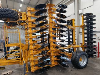 Disc stubble cultivator Agrisem Disc-O-Mulch Gold traîné Repliable