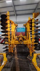 Disc stubble cultivator Agrisem Disc-O-Mulch Série R porté Repliable