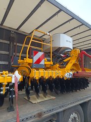 Disc stubble cultivator Agrisem Disc-O-Mulch Gold porté Fixe