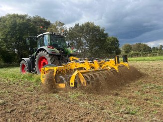 Disc stubble cultivator Agrisem Disc-O-Mulch Gold porté Repliable