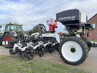 No-till seed drill Agrisem Strip-Cat II traîné Repliable