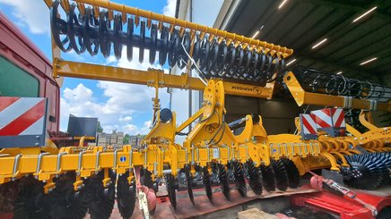 Disc stubble cultivator Agrisem Disc-O-Mulch Gold porté Fixe