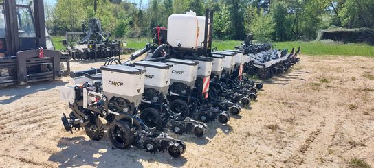 Precision seeder Agrisem CHEF traîné Repliable