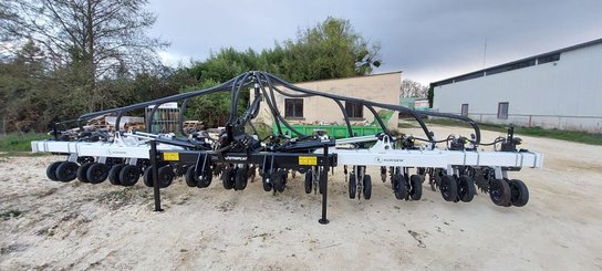 No-till seed drill Agrisem Strip-Cat II porté Repliable