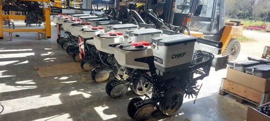 Precision seeder Agrisem CHEF porté Repliable