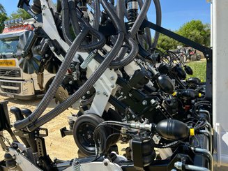 No-till seed drill Agrisem Strip-Cat II porté Repliable