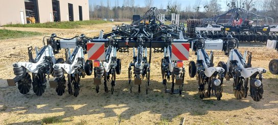 No-till seed drill Agrisem Strip-Cat II porté Repliable