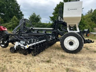No-till seed drill Agrisem Strip-Cat II traîné Repliable