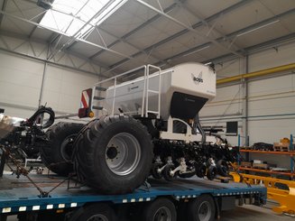 No-till seed drill Agrisem mBOSS Rétractable