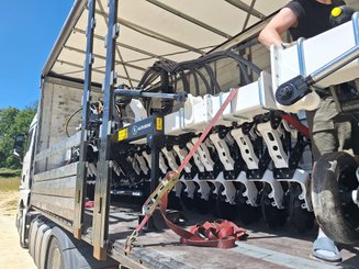 No-till seed drill Agrisem BOSS Repliable