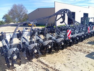 No-till seed drill Agrisem Strip-Cat II porté Repliable