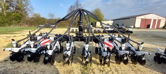 No-till seed drill Agrisem Strip-Cat II porté Repliable