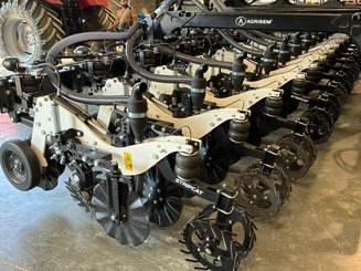 No-till seed drill Agrisem Strip-Cat II traîné Repliable