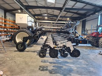 No-till seed drill Agrisem Strip-Cat II traîné Repliable