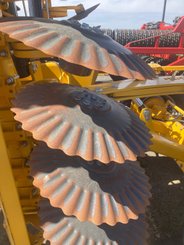 Disc stubble cultivator Agrisem Disc-O-Mulch Gold traîné Repliable