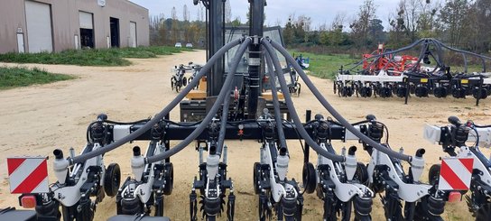 No-till seed drill Agrisem Strip-Cat II porté Repliable