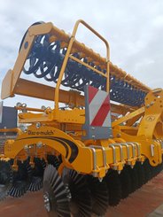 Disc stubble cultivator Agrisem Disc-O-Mulch Gold porté Fixe