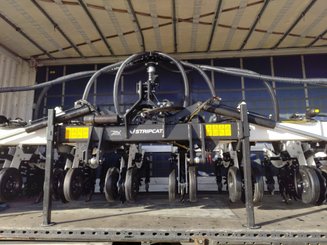 No-till seed drill Agrisem Strip-Cat II porté Repliable