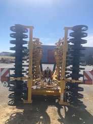 Disc stubble cultivator Agrisem Disc-O-Mulch Gold traîné Repliable