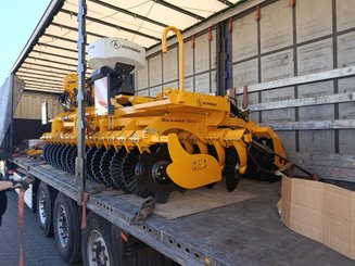 Disc stubble cultivator Agrisem Disc-O-Mulch Série R porté Repliable