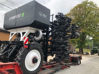 No-till seed drill Agrisem Strip-Cat II traîné Repliable
