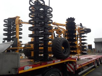 Stubble cultivator Agrisem Maximulch Série 3 traîné Repliable