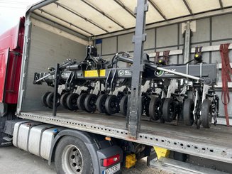 No-till seed drill Agrisem Strip-Cat II porté Repliable