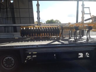 Tined stubble cultivator Agrisem Vibromulch porté Repliable