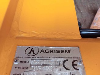 Tined stubble cultivator Agrisem Vibromulch porté Repliable