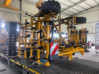 Tined stubble cultivator Agrisem Vibromulch porté Repliable