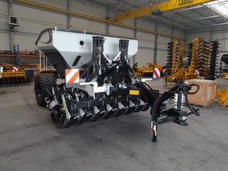 No-till seed drill Agrisem mBOSS Rétractable