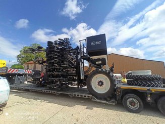 No-till seed drill Agrisem Strip-Cat II traîné Repliable