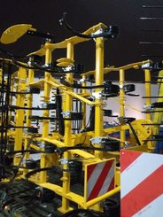 Tined stubble cultivator Agrisem Vibromulch porté Repliable