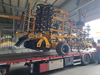 Tined stubble cultivator Agrisem Vibromulch traîné Repliable