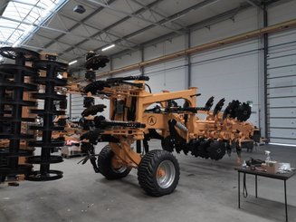 Stubble cultivator Agrisem Maximulch Série 5 traîné Repliable